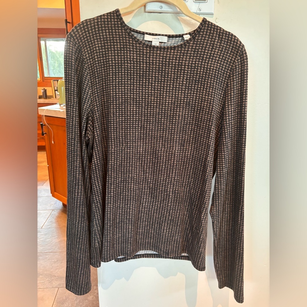 Vince Women’s Brown and black crewneck long sleeved shirt L; almost new
